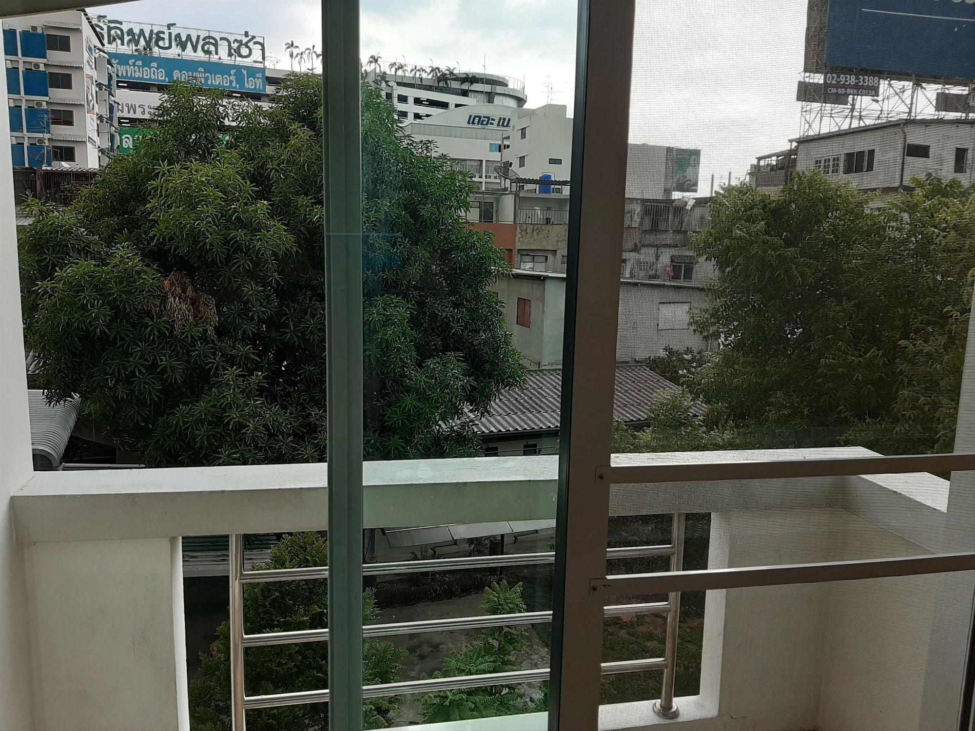 Vanlisut Hotel Ngamwongwan Nonthaburi Eksteriør bilde