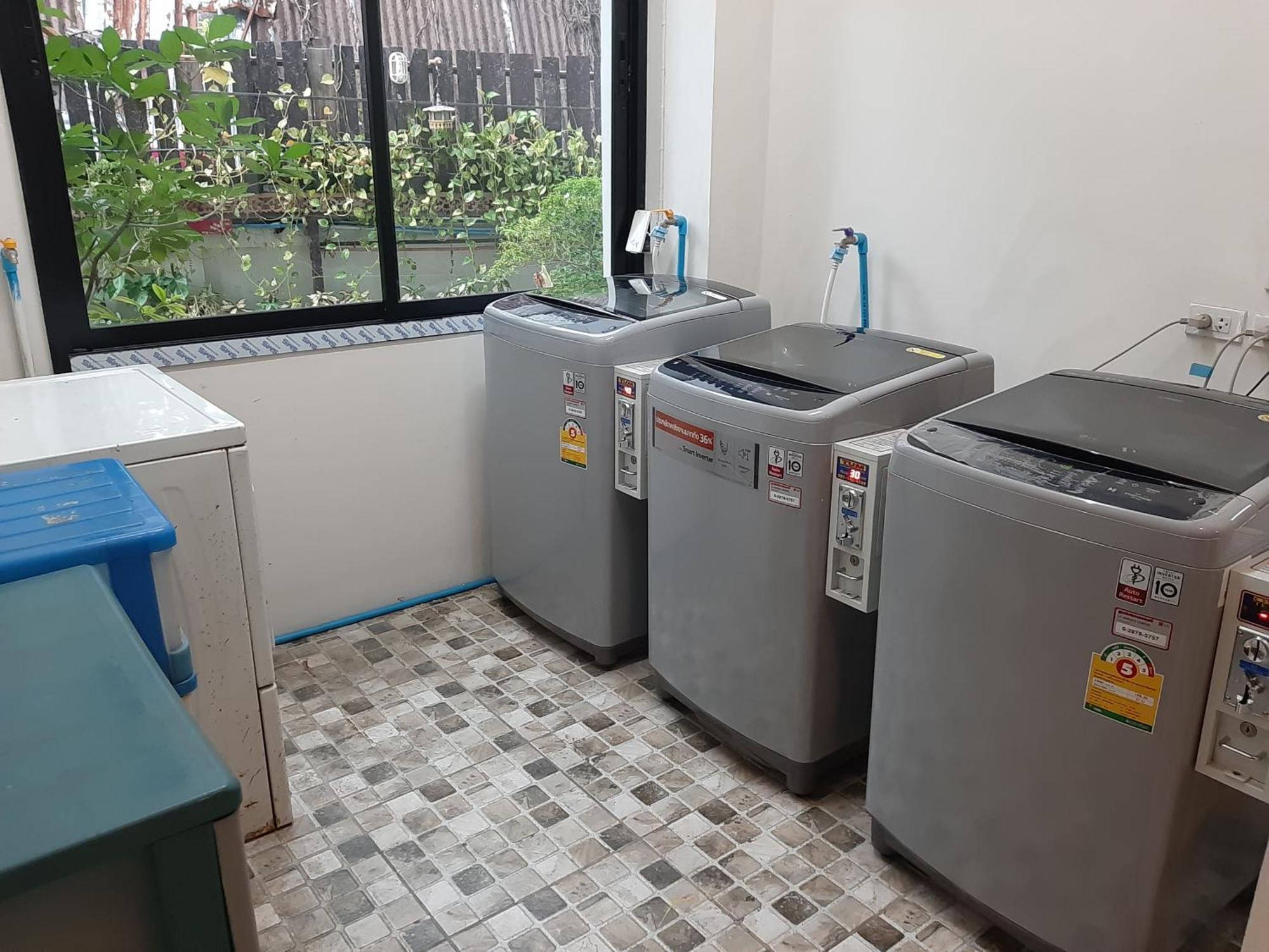 Vanlisut Hotel Ngamwongwan Nonthaburi Eksteriør bilde