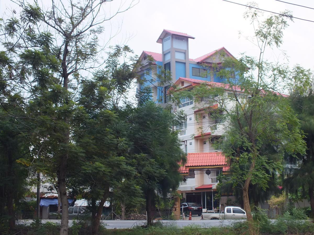 Vanlisut Hotel Ngamwongwan Nonthaburi Eksteriør bilde