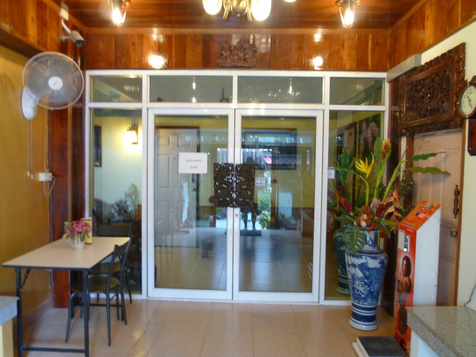 Vanlisut Hotel Ngamwongwan Nonthaburi Eksteriør bilde