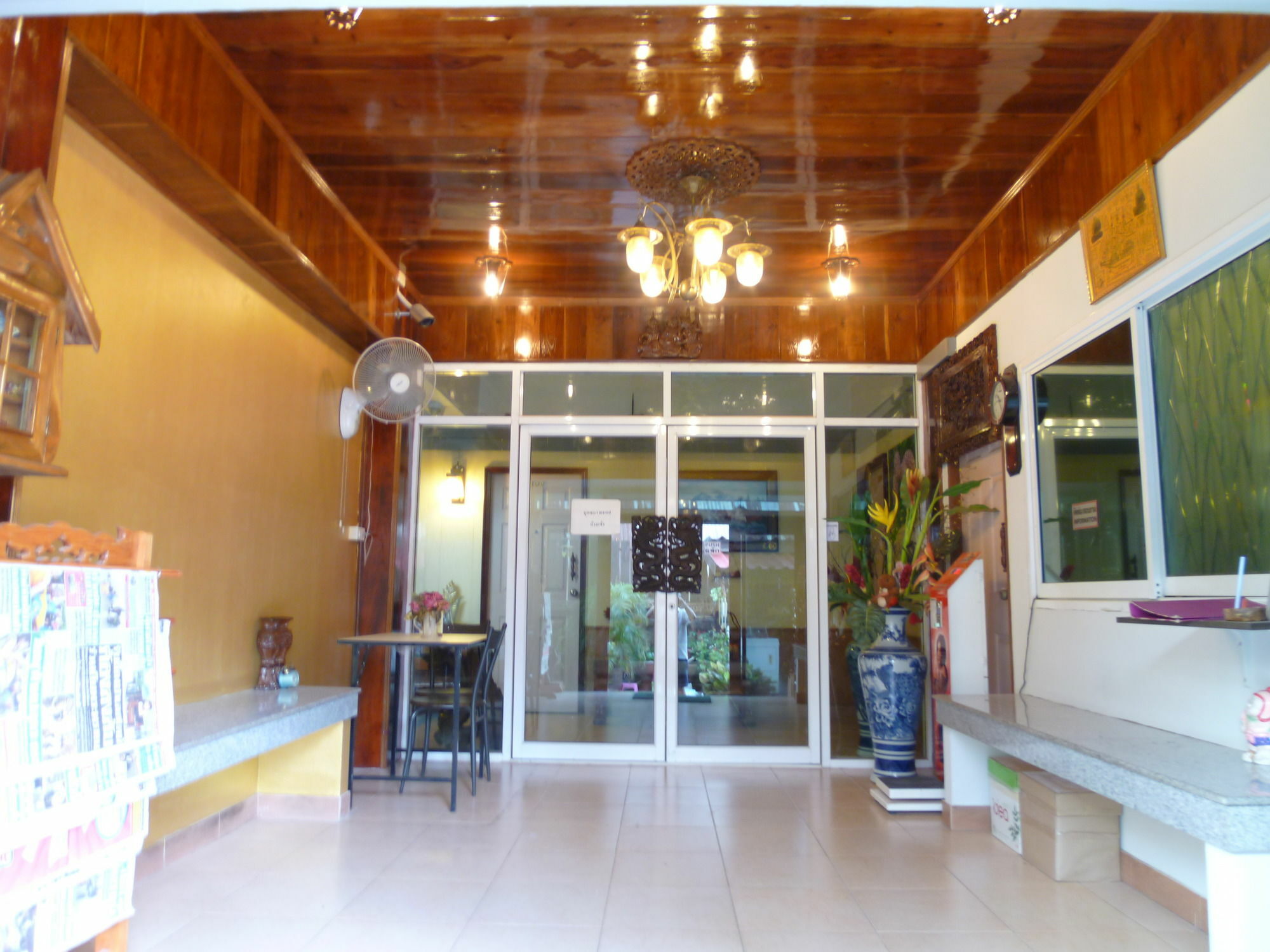 Vanlisut Hotel Ngamwongwan Nonthaburi Eksteriør bilde